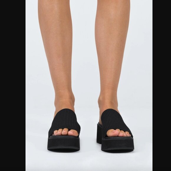 Princess Polly Therapy Nawty Black Platform Slides Sandals 10 - Picture 2 of 8